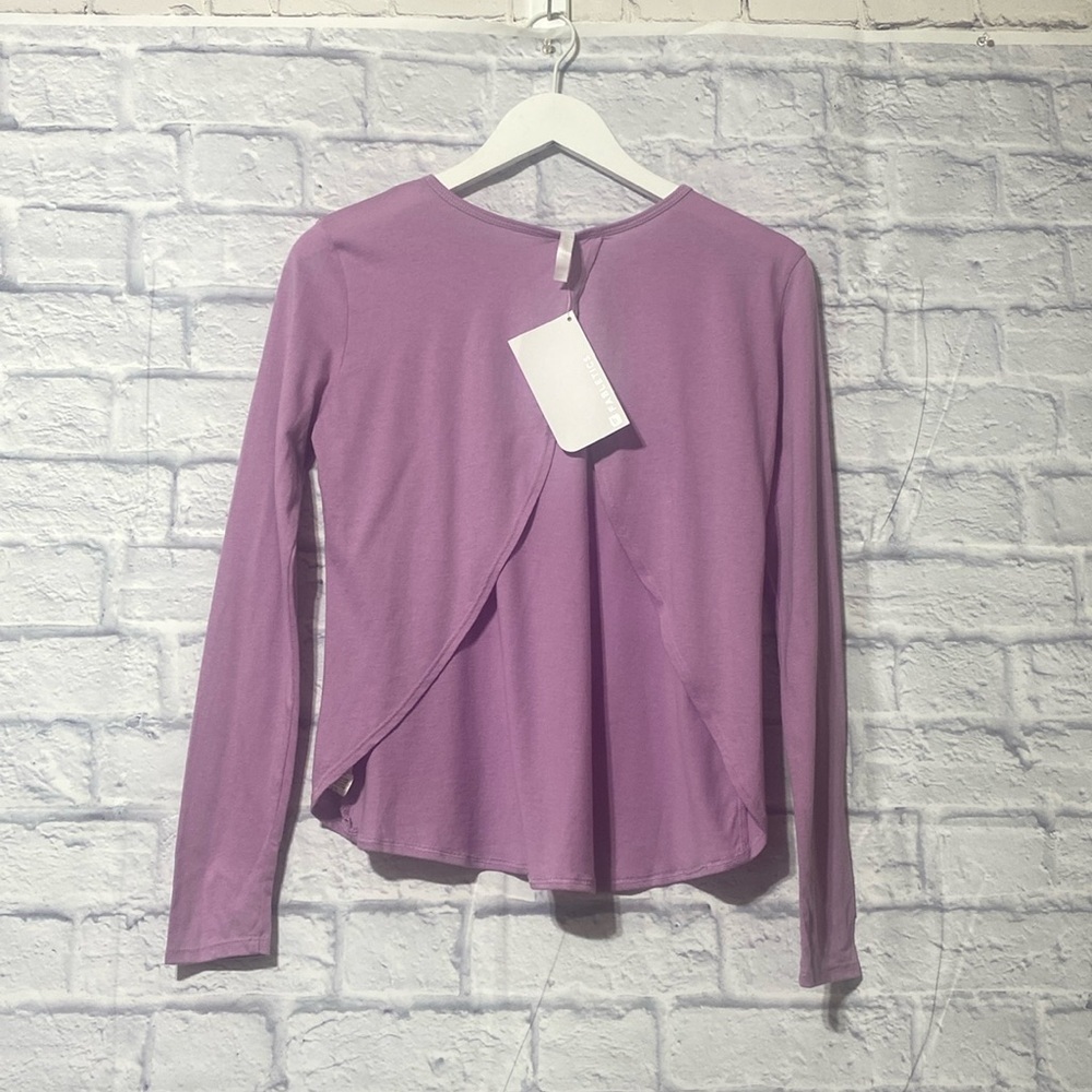 NWT fabletics top